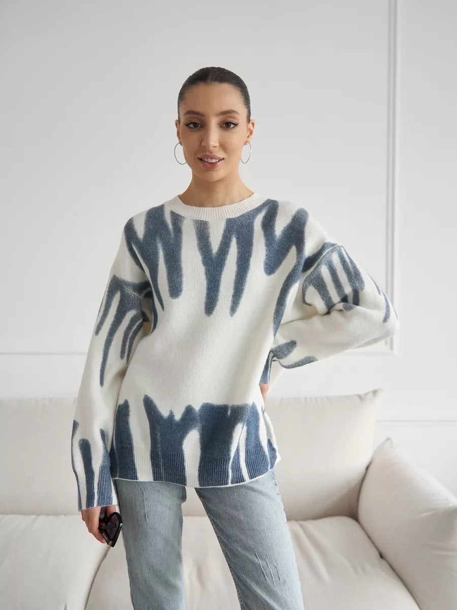 Women's oversized sweater - Modern print knitted sweater with round neckline