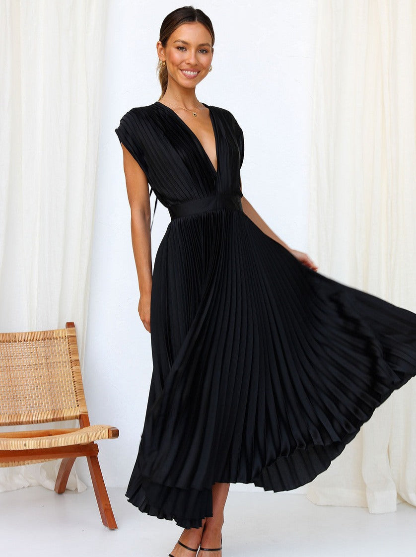 Black Casual V-Neck Pleated Dress