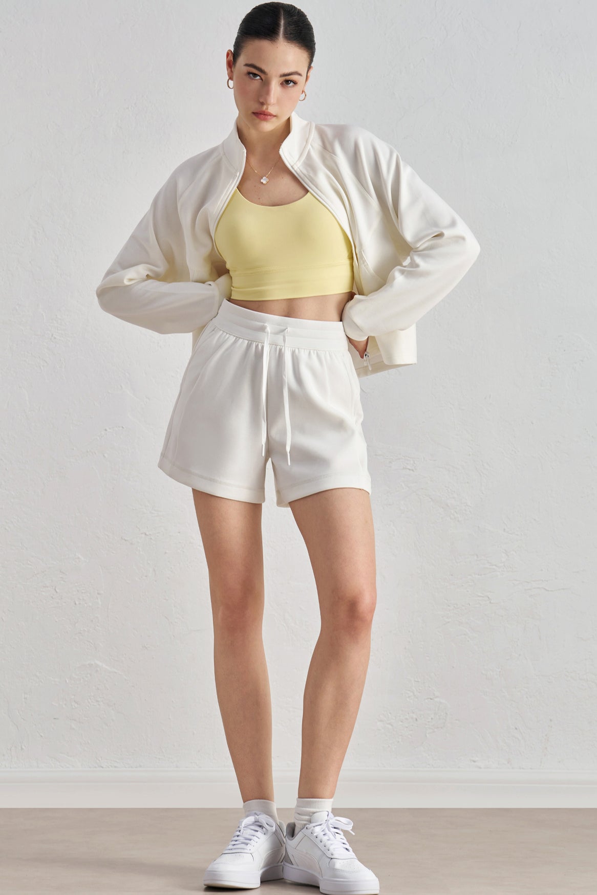 Ivory Refine Leisure Shorts